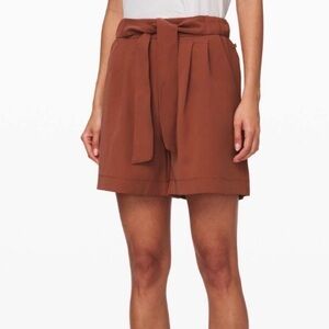 Lululemon Noir Short 5.5” Rustic Clay Size 6